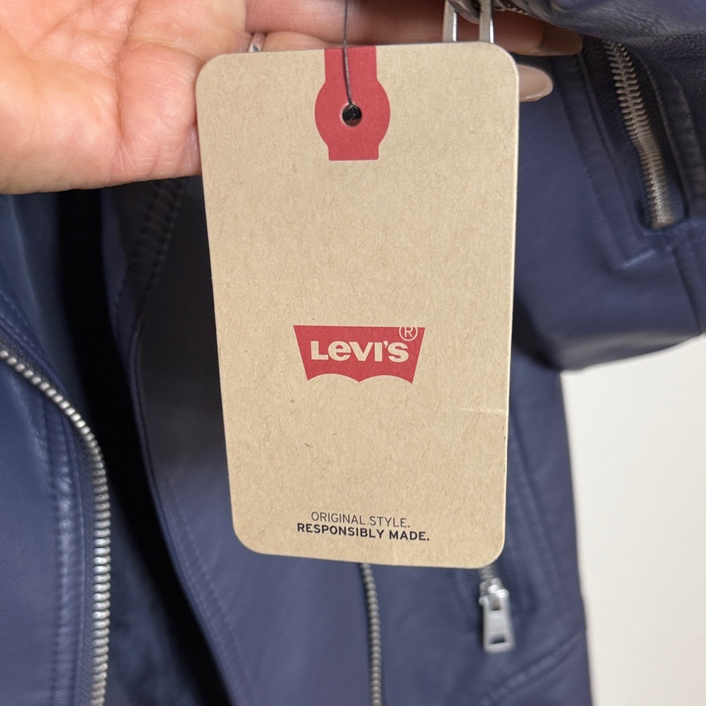 Levi's Navy Leather Jacket with Silver Details - Picture 2 of 6